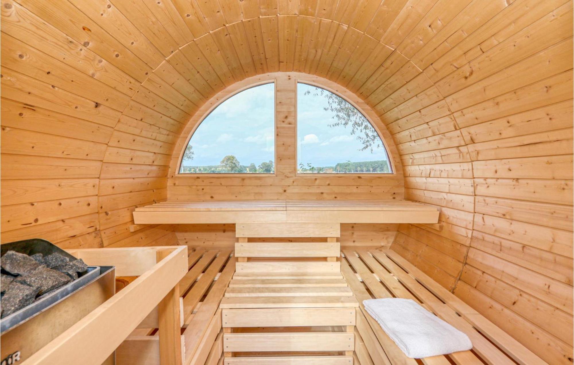 Amazing home in Zerpenschleuse with WiFi, 2 Bedrooms&Sauna Exterior foto